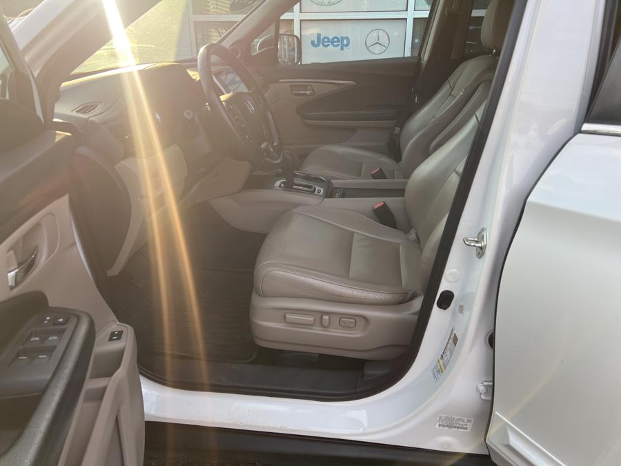 2016 Honda Pilot 2WD 4dr EX-L w/RES, available for sale in Milford, Connecticut | Korhan LLC DBA Superior Motors. Milford, Connecticut 2016 Honda Pilot 2WD 4dr EX-L w/RES, available for sale in Milford, Connecticut | Korhan LLC DBA Superior Motors. Milford, Connecticut