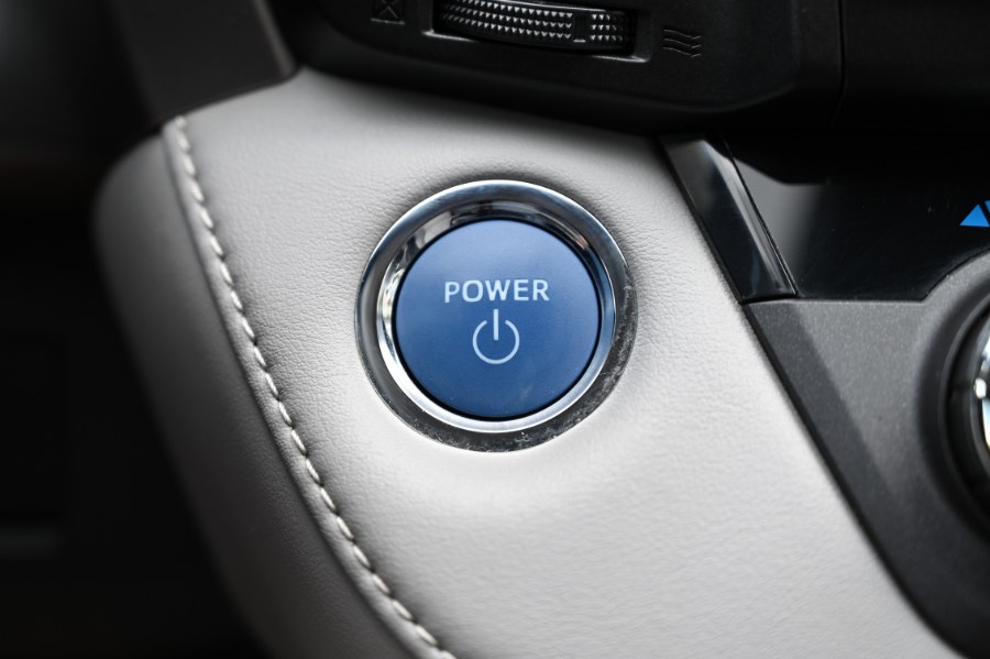 2018 Toyota RAV4 Hybrid LE photo 20