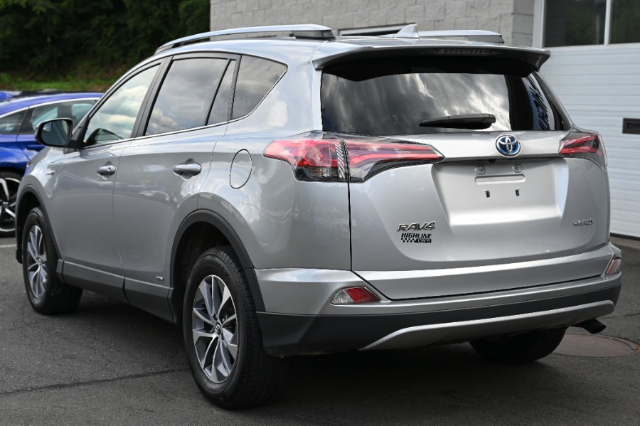 2018 Toyota RAV4 Hybrid LE photo 2