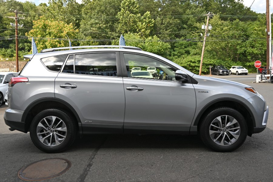 2018 Toyota RAV4 Hybrid LE photo 5