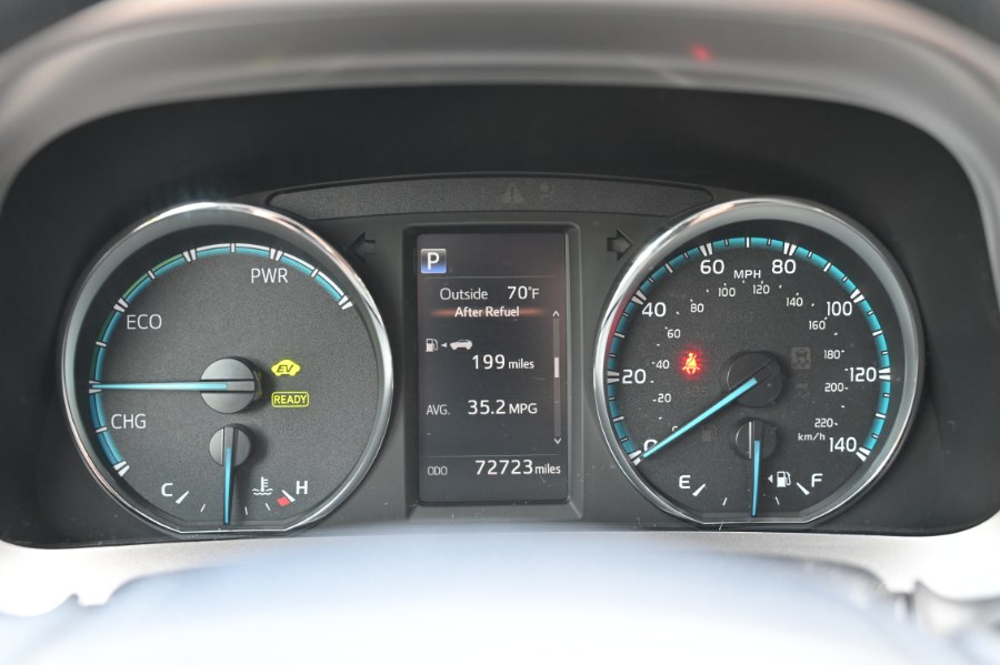 2018 Toyota RAV4 Hybrid LE photo 16