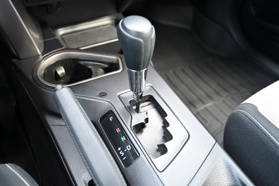 2018 Toyota RAV4 Hybrid LE photo 21