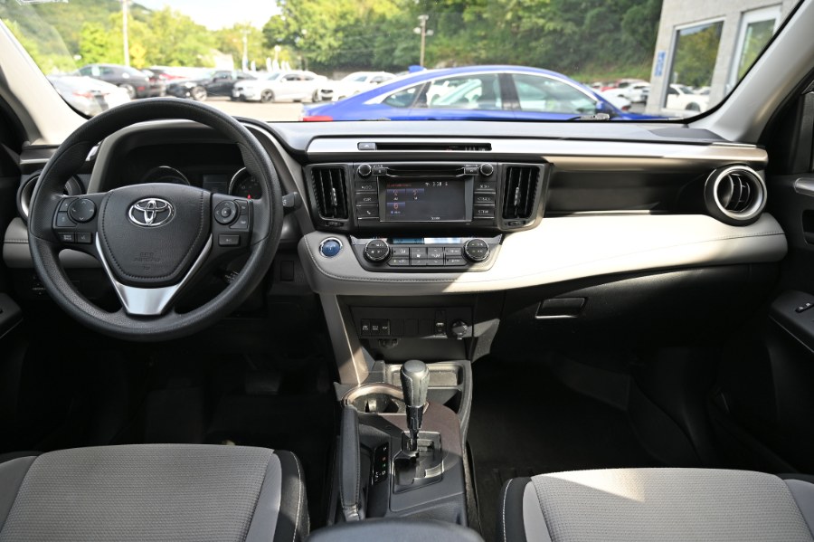 2018 Toyota RAV4 Hybrid LE photo 8