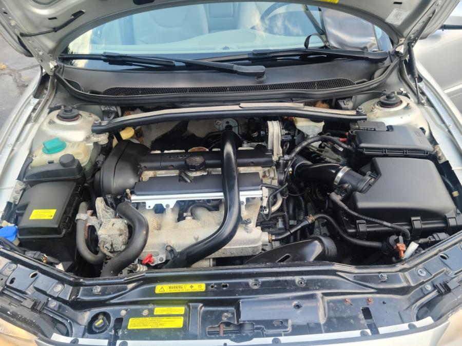 2006 Volvo S60 2.5L Turbo AWD Auto, available for sale in Milford, Connecticut | Chip's Auto Sales Inc. Milford, Connecticut 2006 Volvo S60 2.5L Turbo AWD Auto, available for sale in Milford, Connecticut | Chip's Auto Sales Inc. Milford, Connecticut