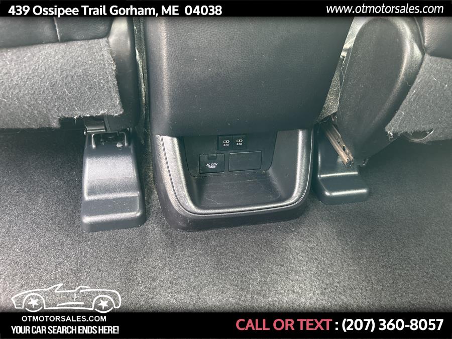 2017 Toyota Highlander XLE V6 AWD (Natl), available for sale in Gorham, Maine | Ossipee Trail Motor Sales. Gorham, Maine 2017 Toyota Highlander XLE V6 AWD (Natl), available for sale in Gorham, Maine | Ossipee Trail Motor Sales. Gorham, Maine
