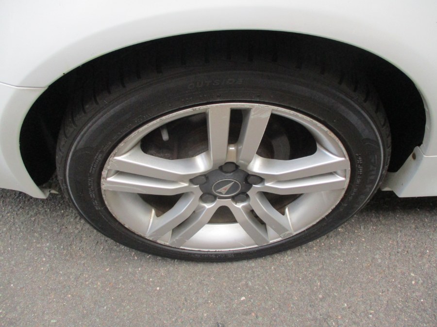 2008 Pontiac G8 4dr Sdn, available for sale in Meriden, Connecticut | Cos Central Auto. Meriden, Connecticut 2008 Pontiac G8 4dr Sdn, available for sale in Meriden, Connecticut | Cos Central Auto. Meriden, Connecticut