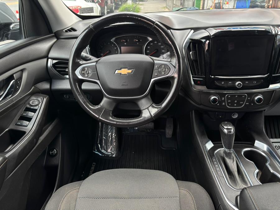 2018 Chevrolet Traverse AWD 4dr LT Cloth w/1LT, available for sale in Brooklyn, New York | Carsbuck Inc.. Brooklyn, New York 2018 Chevrolet Traverse AWD 4dr LT Cloth w/1LT, available for sale in Brooklyn, New York | Carsbuck Inc.. Brooklyn, New York
