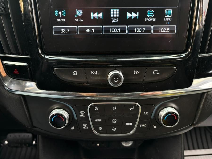 2018 Chevrolet Traverse AWD 4dr LT Cloth w/1LT, available for sale in Brooklyn, New York | Carsbuck Inc.. Brooklyn, New York 2018 Chevrolet Traverse AWD 4dr LT Cloth w/1LT, available for sale in Brooklyn, New York | Carsbuck Inc.. Brooklyn, New York