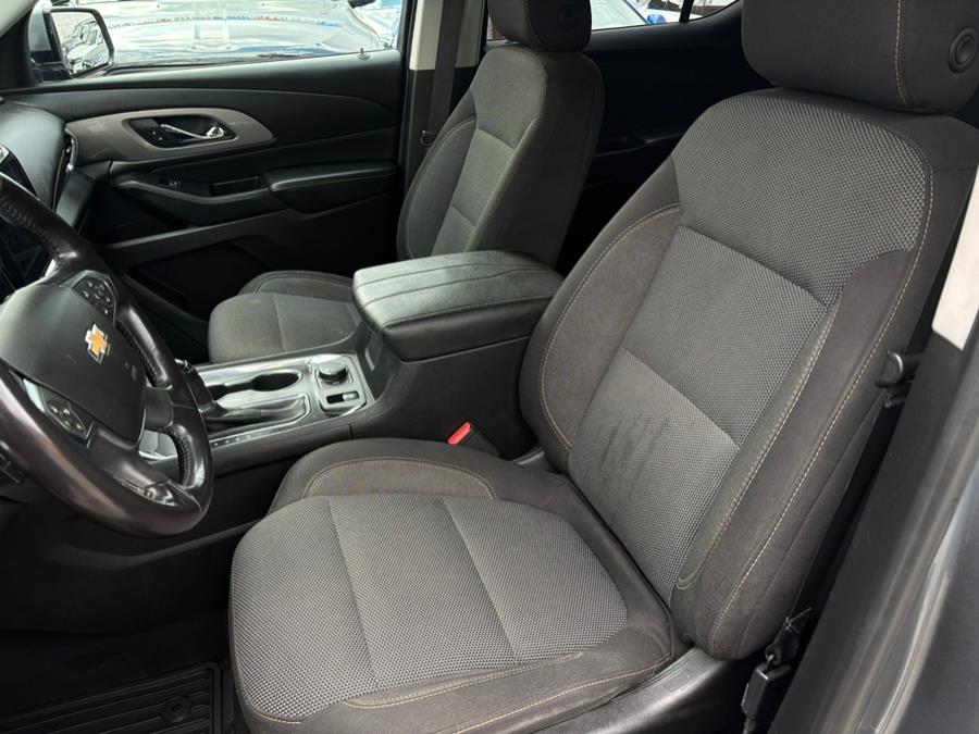 2018 Chevrolet Traverse AWD 4dr LT Cloth w/1LT, available for sale in Brooklyn, New York | Carsbuck Inc.. Brooklyn, New York 2018 Chevrolet Traverse AWD 4dr LT Cloth w/1LT, available for sale in Brooklyn, New York | Carsbuck Inc.. Brooklyn, New York
