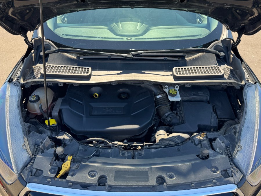 2017 Ford Escape SE 4WD, available for sale in Ortonville, Michigan | Marsh Auto Sales LLC. Ortonville, Michigan 2017 Ford Escape SE 4WD, available for sale in Ortonville, Michigan | Marsh Auto Sales LLC. Ortonville, Michigan