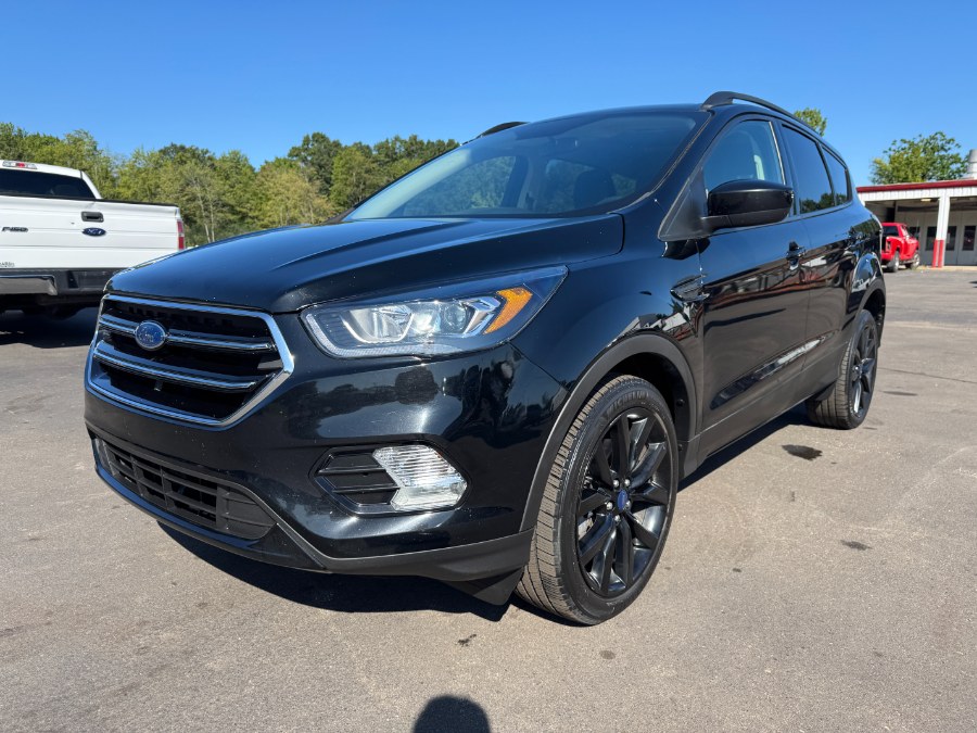 2017 Ford Escape SE 4WD, available for sale in Ortonville, Michigan | Marsh Auto Sales LLC. Ortonville, Michigan 2017 Ford Escape SE 4WD, available for sale in Ortonville, Michigan | Marsh Auto Sales LLC. Ortonville, Michigan