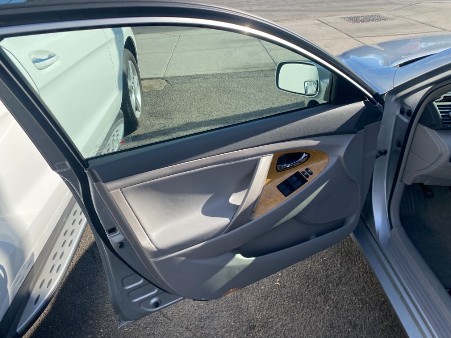 2007 Toyota Camry 4dr Sdn V6 Auto XLE, available for sale in Middle Village, New York | Middle Village Motors . Middle Village, New York 2007 Toyota Camry 4dr Sdn V6 Auto XLE, available for sale in Middle Village, New York | Middle Village Motors . Middle Village, New York