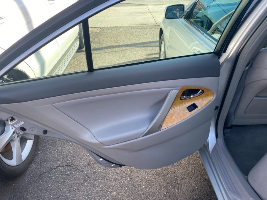 2007 Toyota Camry 4dr Sdn V6 Auto XLE, available for sale in Middle Village, New York | Middle Village Motors . Middle Village, New York 2007 Toyota Camry 4dr Sdn V6 Auto XLE, available for sale in Middle Village, New York | Middle Village Motors . Middle Village, New York
