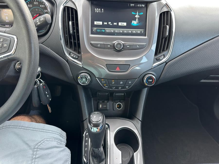 2018 Chevrolet Cruze 4dr HB 1.4L LT w/1SD, available for sale in Copiague, New York | Great Deal Motors. Copiague, New York 2018 Chevrolet Cruze 4dr HB 1.4L LT w/1SD, available for sale in Copiague, New York | Great Deal Motors. Copiague, New York