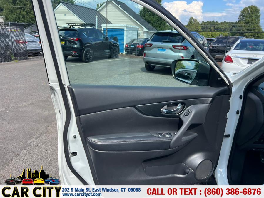 2016 Nissan Rogue AWD 4dr SL, available for sale in East Windsor, Connecticut | Car City LLC. East Windsor, Connecticut 2016 Nissan Rogue AWD 4dr SL, available for sale in East Windsor, Connecticut | Car City LLC. East Windsor, Connecticut