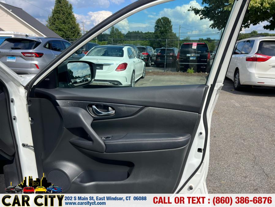 2016 Nissan Rogue AWD 4dr SL, available for sale in East Windsor, Connecticut | Car City LLC. East Windsor, Connecticut 2016 Nissan Rogue AWD 4dr SL, available for sale in East Windsor, Connecticut | Car City LLC. East Windsor, Connecticut