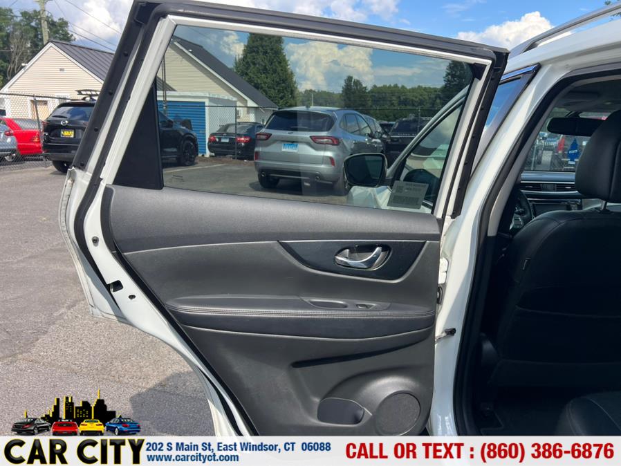 2016 Nissan Rogue AWD 4dr SL, available for sale in East Windsor, Connecticut | Car City LLC. East Windsor, Connecticut 2016 Nissan Rogue AWD 4dr SL, available for sale in East Windsor, Connecticut | Car City LLC. East Windsor, Connecticut