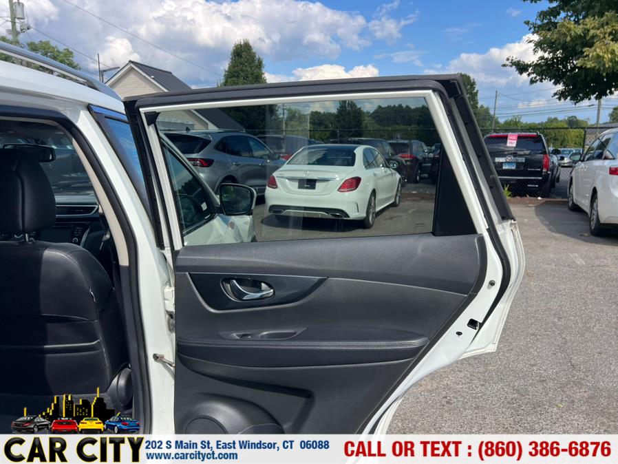 2016 Nissan Rogue AWD 4dr SL, available for sale in East Windsor, Connecticut | Car City LLC. East Windsor, Connecticut 2016 Nissan Rogue AWD 4dr SL, available for sale in East Windsor, Connecticut | Car City LLC. East Windsor, Connecticut