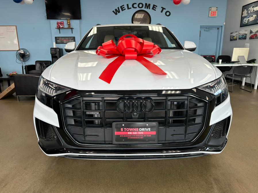 2022 Audi Q8 Prestige 55 TFSI quattro, available for sale in Inwood, New York | 5 Towns Drive. Inwood, New York 2022 Audi Q8 Prestige 55 TFSI quattro, available for sale in Inwood, New York | 5 Towns Drive. Inwood, New York