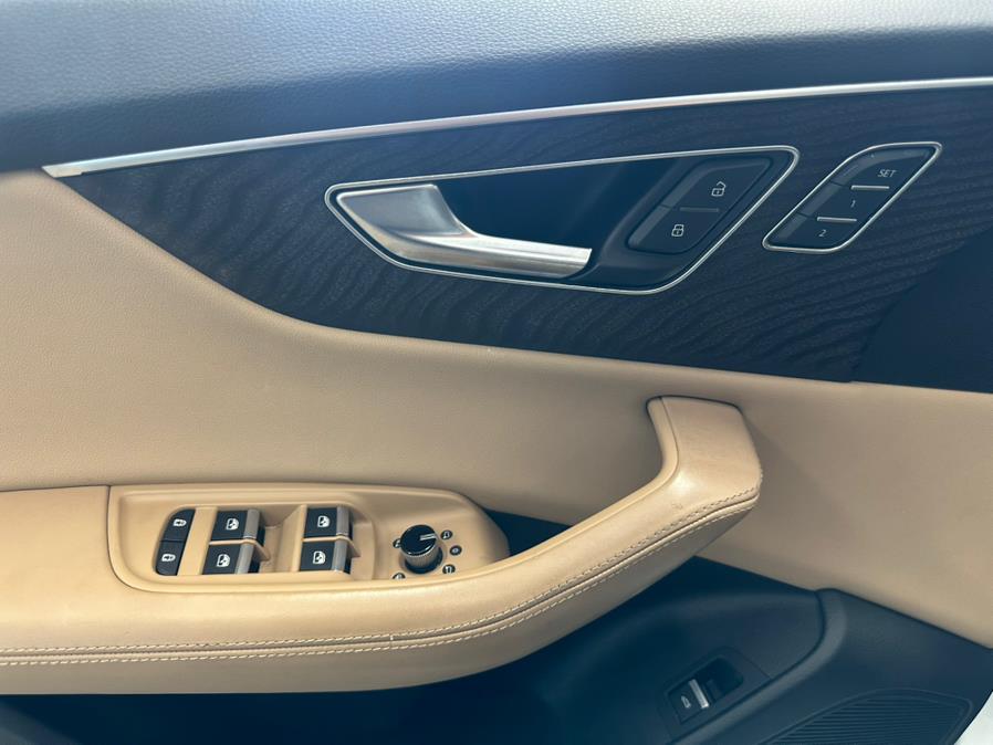 2022 Audi Q8 Prestige 55 TFSI quattro, available for sale in Inwood, New York | 5 Towns Drive. Inwood, New York 2022 Audi Q8 Prestige 55 TFSI quattro, available for sale in Inwood, New York | 5 Towns Drive. Inwood, New York