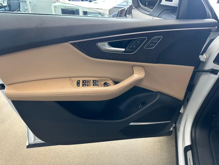 2022 Audi Q8 Prestige 55 TFSI quattro, available for sale in Inwood, New York | 5 Towns Drive. Inwood, New York 2022 Audi Q8 Prestige 55 TFSI quattro, available for sale in Inwood, New York | 5 Towns Drive. Inwood, New York