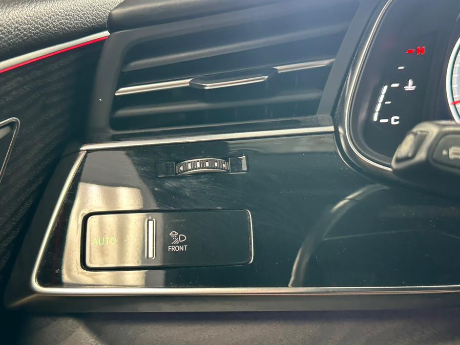 2022 Audi Q8 Prestige 55 TFSI quattro, available for sale in Inwood, New York | 5 Towns Drive. Inwood, New York 2022 Audi Q8 Prestige 55 TFSI quattro, available for sale in Inwood, New York | 5 Towns Drive. Inwood, New York