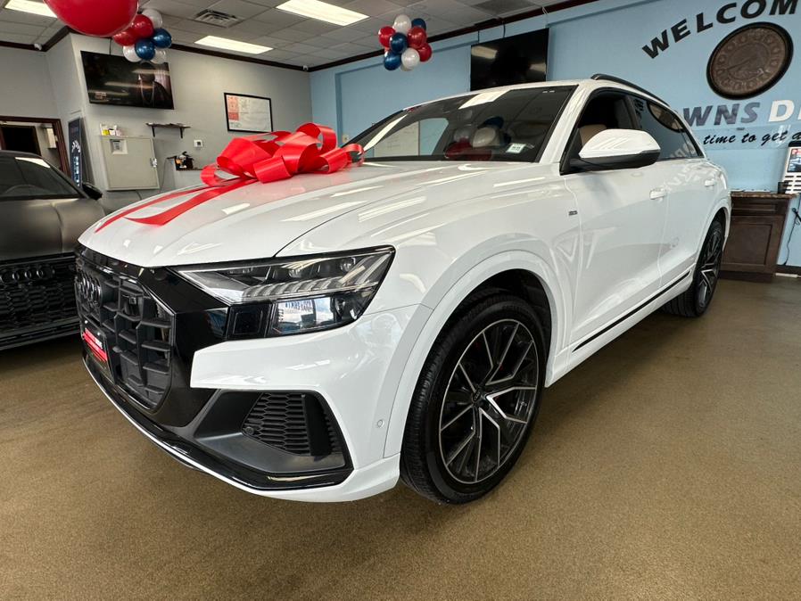 2022 Audi Q8 Prestige 55 TFSI quattro, available for sale in Inwood, New York | 5 Towns Drive. Inwood, New York 2022 Audi Q8 Prestige 55 TFSI quattro, available for sale in Inwood, New York | 5 Towns Drive. Inwood, New York