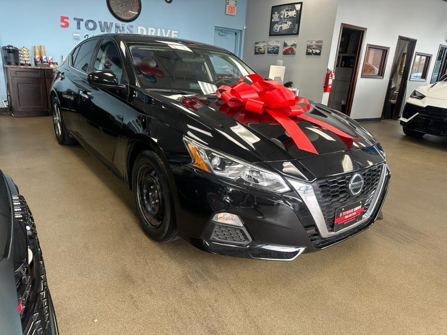 2020 Nissan Altima 2.5 S Sedan, available for sale in Inwood, New York | 5 Towns Drive. Inwood, New York 2020 Nissan Altima 2.5 S Sedan, available for sale in Inwood, New York | 5 Towns Drive. Inwood, New York