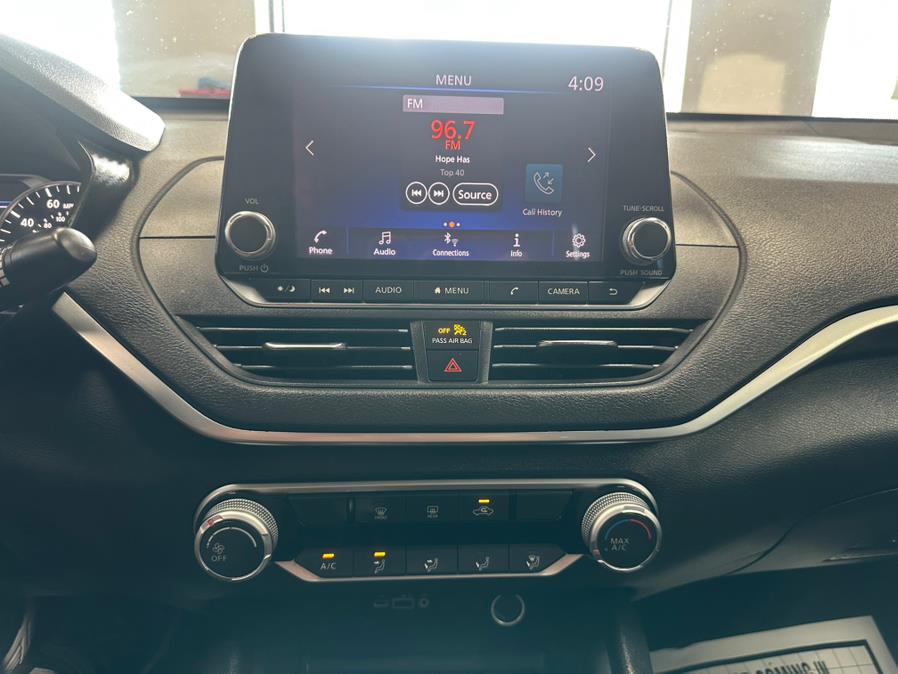 2020 Nissan Altima 2.5 S Sedan, available for sale in Inwood, New York | 5 Towns Drive. Inwood, New York 2020 Nissan Altima 2.5 S Sedan, available for sale in Inwood, New York | 5 Towns Drive. Inwood, New York