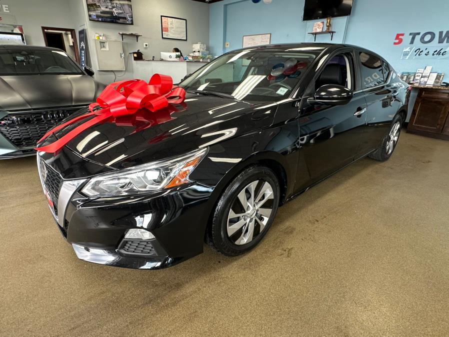 2020 Nissan Altima 2.5 S Sedan, available for sale in Inwood, New York | 5 Towns Drive. Inwood, New York 2020 Nissan Altima 2.5 S Sedan, available for sale in Inwood, New York | 5 Towns Drive. Inwood, New York