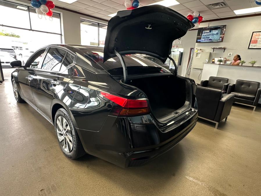 2020 Nissan Altima 2.5 S Sedan, available for sale in Inwood, New York | 5 Towns Drive. Inwood, New York 2020 Nissan Altima 2.5 S Sedan, available for sale in Inwood, New York | 5 Towns Drive. Inwood, New York