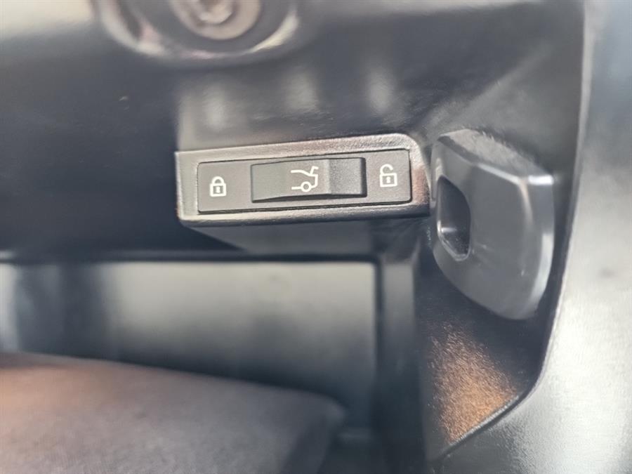 2018 BMW 2 Series 230i xDrive Convertible, available for sale in Islip, New York | L.I. Auto Gallery. Islip, New York 2018 BMW 2 Series 230i xDrive Convertible, available for sale in Islip, New York | L.I. Auto Gallery. Islip, New York
