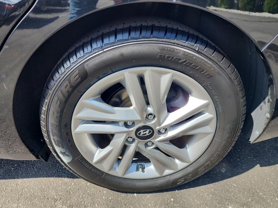 2019 Hyundai Elantra SEL Auto, available for sale in Islip, New York | L.I. Auto Gallery. Islip, New York 2019 Hyundai Elantra SEL Auto, available for sale in Islip, New York | L.I. Auto Gallery. Islip, New York
