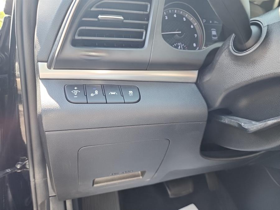 2019 Hyundai Elantra SEL Auto, available for sale in Islip, New York | L.I. Auto Gallery. Islip, New York 2019 Hyundai Elantra SEL Auto, available for sale in Islip, New York | L.I. Auto Gallery. Islip, New York