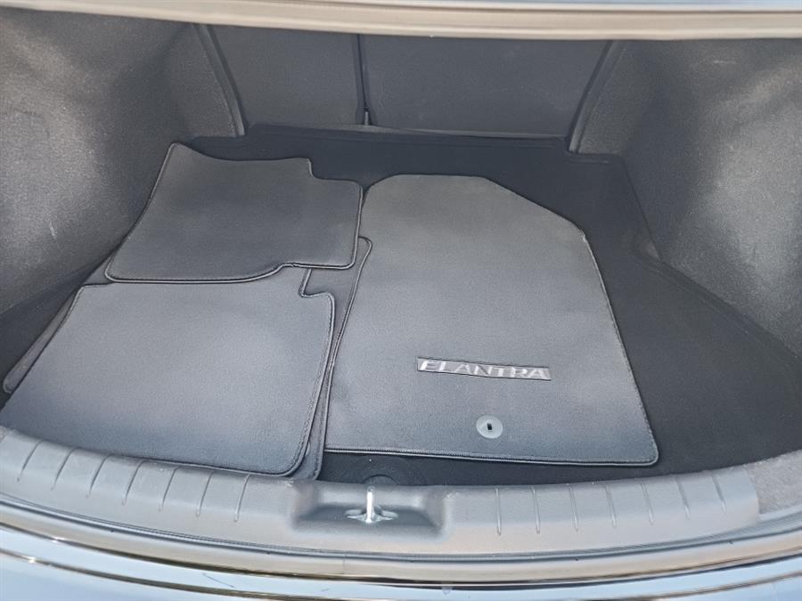 2019 Hyundai Elantra SEL Auto, available for sale in Islip, New York | L.I. Auto Gallery. Islip, New York 2019 Hyundai Elantra SEL Auto, available for sale in Islip, New York | L.I. Auto Gallery. Islip, New York