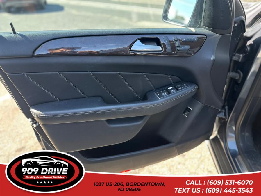 2015 Mercedes-benz Gl-class GL450 4MATIC, available for sale in BORDENTOWN, New Jersey | 909 Drive. BORDENTOWN, New Jersey 2015 Mercedes-benz Gl-class GL450 4MATIC, available for sale in BORDENTOWN, New Jersey | 909 Drive. BORDENTOWN, New Jersey