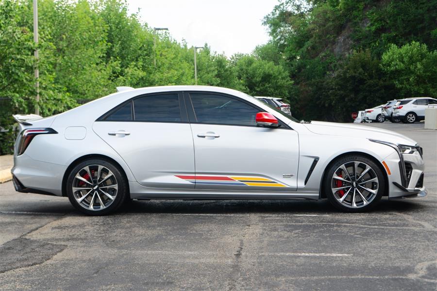 2024 Cadillac CT4 photo 8