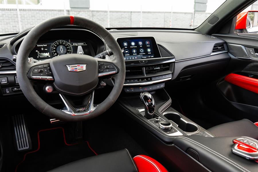 2024 Cadillac CT4 photo 2
