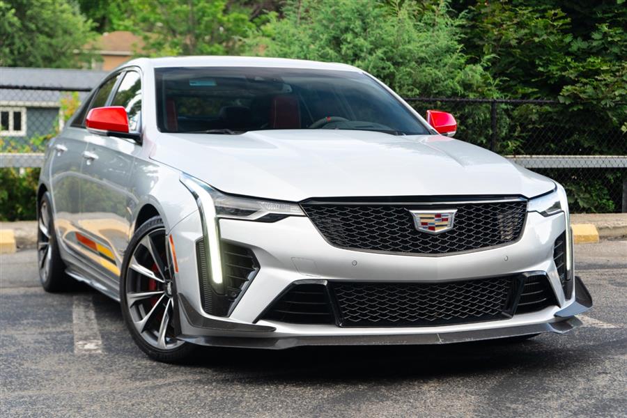 2024 Cadillac CT4 photo 4