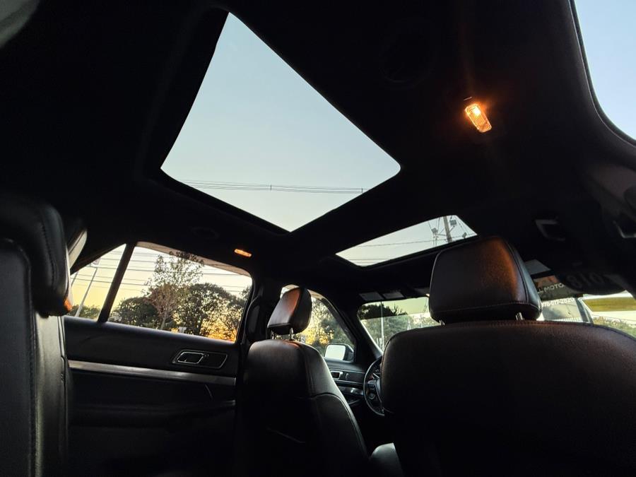 2018 Ford Explorer XLT 4WD, available for sale in Peabody, Massachusetts | All Motors. Peabody, Massachusetts 2018 Ford Explorer XLT 4WD, available for sale in Peabody, Massachusetts | All Motors. Peabody, Massachusetts