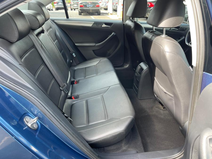 2017 Volkswagen Jetta 1.4T SE Auto, available for sale in Bloomfield, Connecticut | AXA Car Sales and Repair LLC. Bloomfield, Connecticut 2017 Volkswagen Jetta 1.4T SE Auto, available for sale in Bloomfield, Connecticut | AXA Car Sales and Repair LLC. Bloomfield, Connecticut