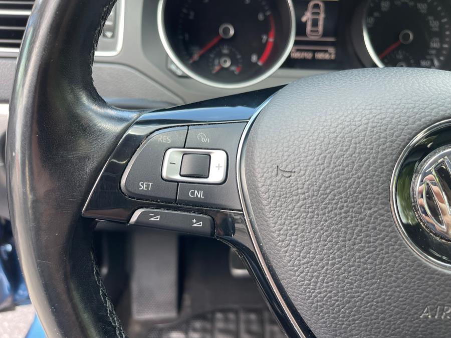 2017 Volkswagen Jetta 1.4T SE Auto, available for sale in Bloomfield, Connecticut | AXA Car Sales and Repair LLC. Bloomfield, Connecticut 2017 Volkswagen Jetta 1.4T SE Auto, available for sale in Bloomfield, Connecticut | AXA Car Sales and Repair LLC. Bloomfield, Connecticut