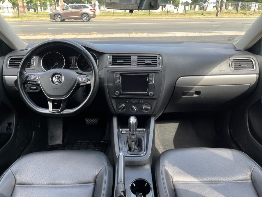 2017 Volkswagen Jetta 1.4T SE Auto, available for sale in Bloomfield, Connecticut | AXA Car Sales and Repair LLC. Bloomfield, Connecticut 2017 Volkswagen Jetta 1.4T SE Auto, available for sale in Bloomfield, Connecticut | AXA Car Sales and Repair LLC. Bloomfield, Connecticut