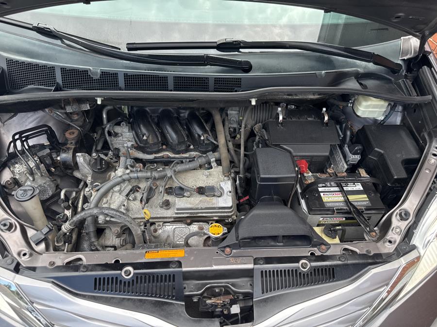2015 Toyota Sienna 5dr 7-Pass Van XLE Premium AWD, available for sale in Waterbury, Connecticut | National Auto Brokers, Inc.. Waterbury, Connecticut 2015 Toyota Sienna 5dr 7-Pass Van XLE Premium AWD, available for sale in Waterbury, Connecticut | National Auto Brokers, Inc.. Waterbury, Connecticut