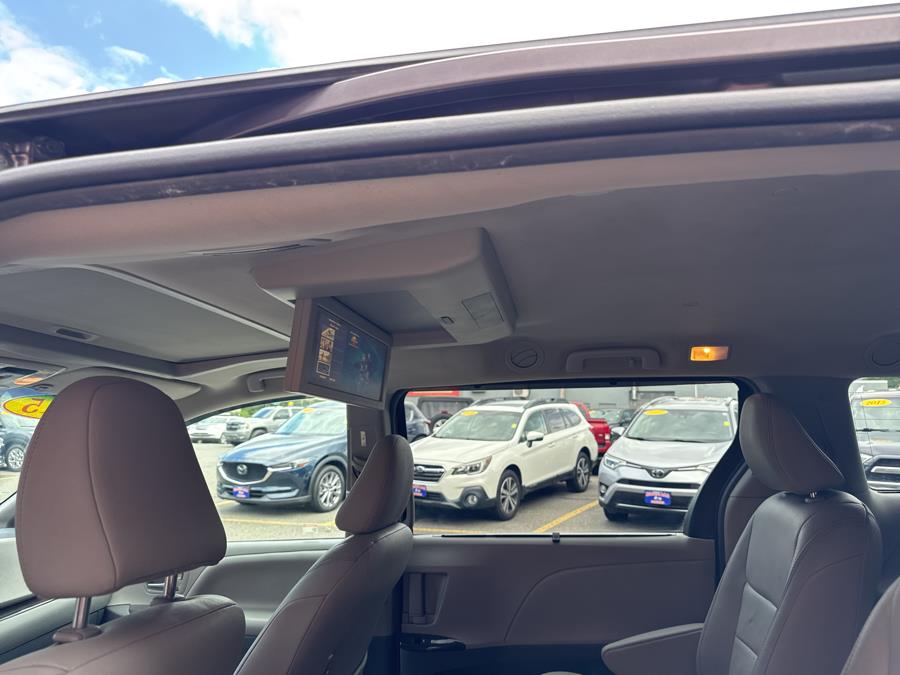 2015 Toyota Sienna 5dr 7-Pass Van XLE Premium AWD, available for sale in Waterbury, Connecticut | National Auto Brokers, Inc.. Waterbury, Connecticut 2015 Toyota Sienna 5dr 7-Pass Van XLE Premium AWD, available for sale in Waterbury, Connecticut | National Auto Brokers, Inc.. Waterbury, Connecticut