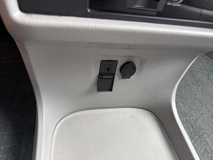 2015 Toyota Sienna 5dr 7-Pass Van XLE Premium AWD, available for sale in Waterbury, Connecticut | National Auto Brokers, Inc.. Waterbury, Connecticut 2015 Toyota Sienna 5dr 7-Pass Van XLE Premium AWD, available for sale in Waterbury, Connecticut | National Auto Brokers, Inc.. Waterbury, Connecticut