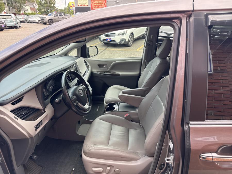 2015 Toyota Sienna 5dr 7-Pass Van XLE Premium AWD, available for sale in Waterbury, Connecticut | National Auto Brokers, Inc.. Waterbury, Connecticut 2015 Toyota Sienna 5dr 7-Pass Van XLE Premium AWD, available for sale in Waterbury, Connecticut | National Auto Brokers, Inc.. Waterbury, Connecticut