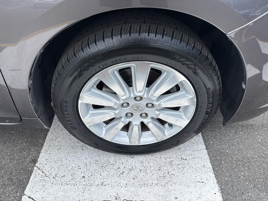 2015 Toyota Sienna 5dr 7-Pass Van XLE Premium AWD, available for sale in Waterbury, Connecticut | National Auto Brokers, Inc.. Waterbury, Connecticut 2015 Toyota Sienna 5dr 7-Pass Van XLE Premium AWD, available for sale in Waterbury, Connecticut | National Auto Brokers, Inc.. Waterbury, Connecticut
