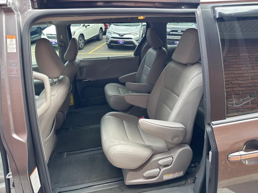 2015 Toyota Sienna 5dr 7-Pass Van XLE Premium AWD, available for sale in Waterbury, Connecticut | National Auto Brokers, Inc.. Waterbury, Connecticut 2015 Toyota Sienna 5dr 7-Pass Van XLE Premium AWD, available for sale in Waterbury, Connecticut | National Auto Brokers, Inc.. Waterbury, Connecticut