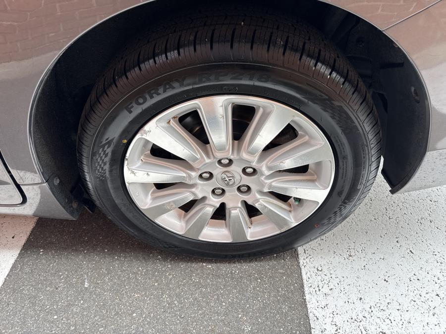 2015 Toyota Sienna 5dr 7-Pass Van XLE Premium AWD, available for sale in Waterbury, Connecticut | National Auto Brokers, Inc.. Waterbury, Connecticut 2015 Toyota Sienna 5dr 7-Pass Van XLE Premium AWD, available for sale in Waterbury, Connecticut | National Auto Brokers, Inc.. Waterbury, Connecticut